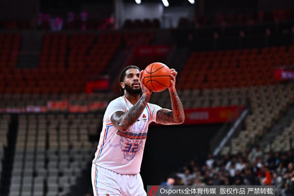 中国星配资 媒体人：克里斯待定 库马杰&盖利&摩尔山东男篮应该都不会留